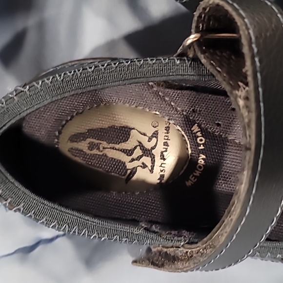 HUSH PUPPIESA GIRLS DRESS SHOE - Picture 2 of 12